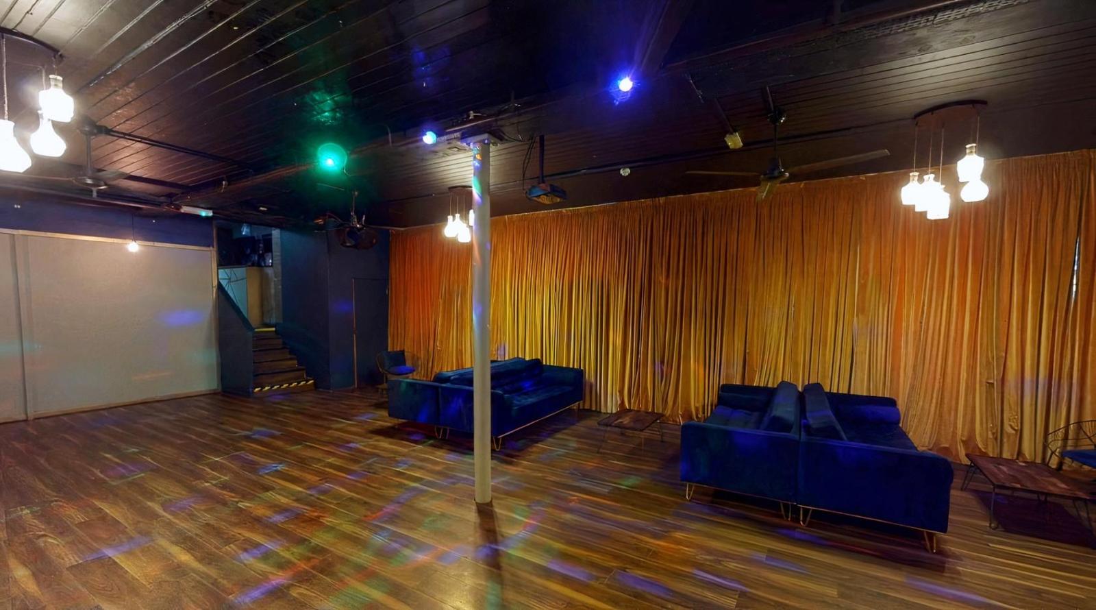 Middle Floor