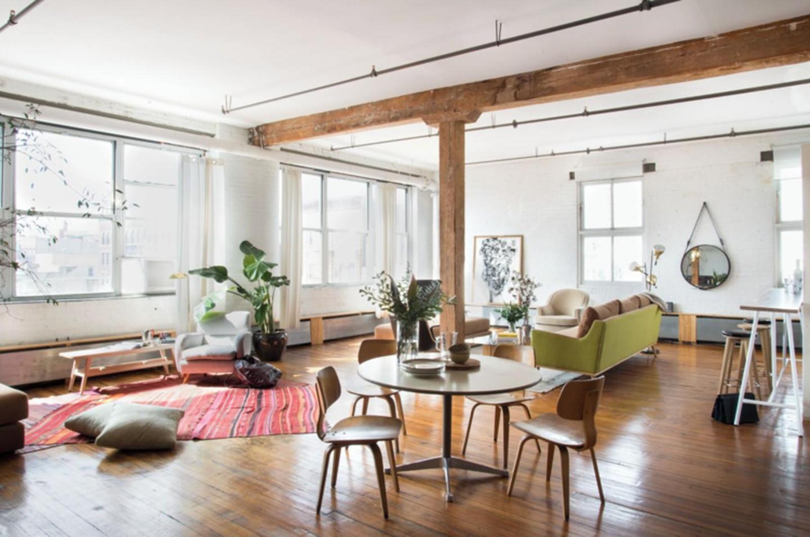 Penthouse 4 Front