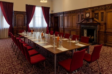 Oak Suite