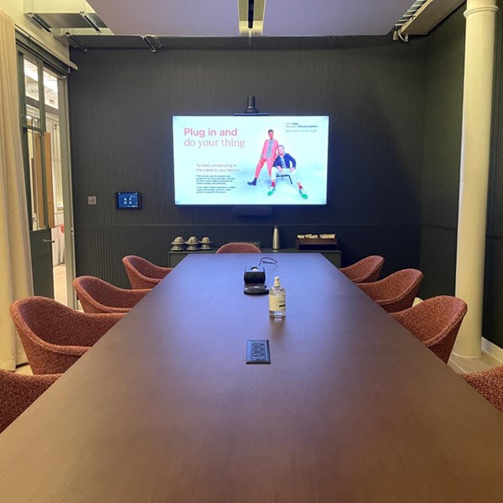 Meeting Room LG 04