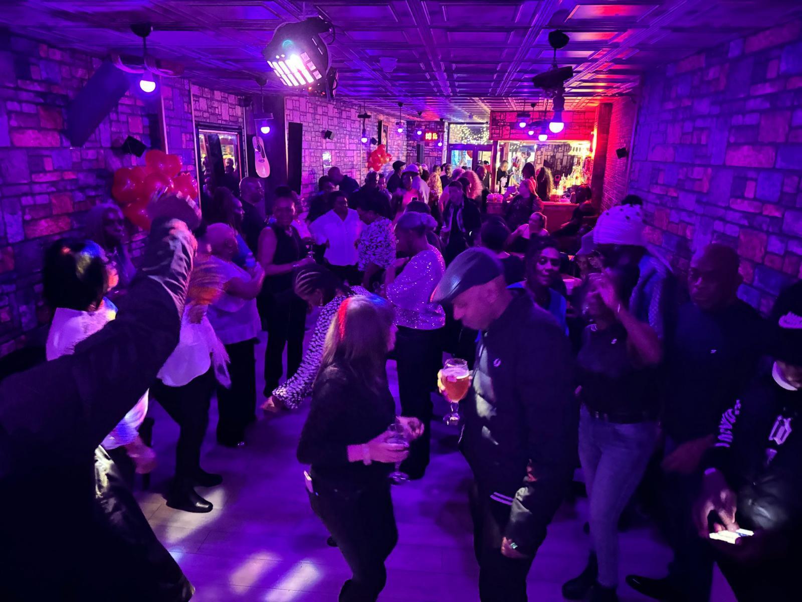 Club Vibes: Music Dj Karaoke (NEW.)