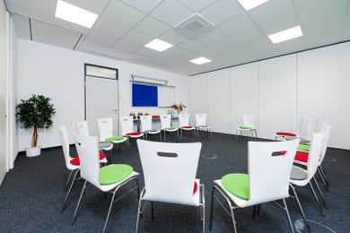 Conference room 7-26 people