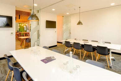 Meeting Space Sixteen (New..)