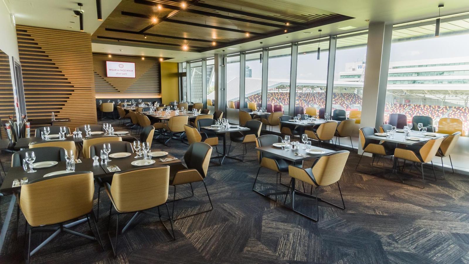 The Oxford & Cambridge Lounge