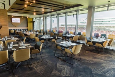 The Oxford & Cambridge Lounge