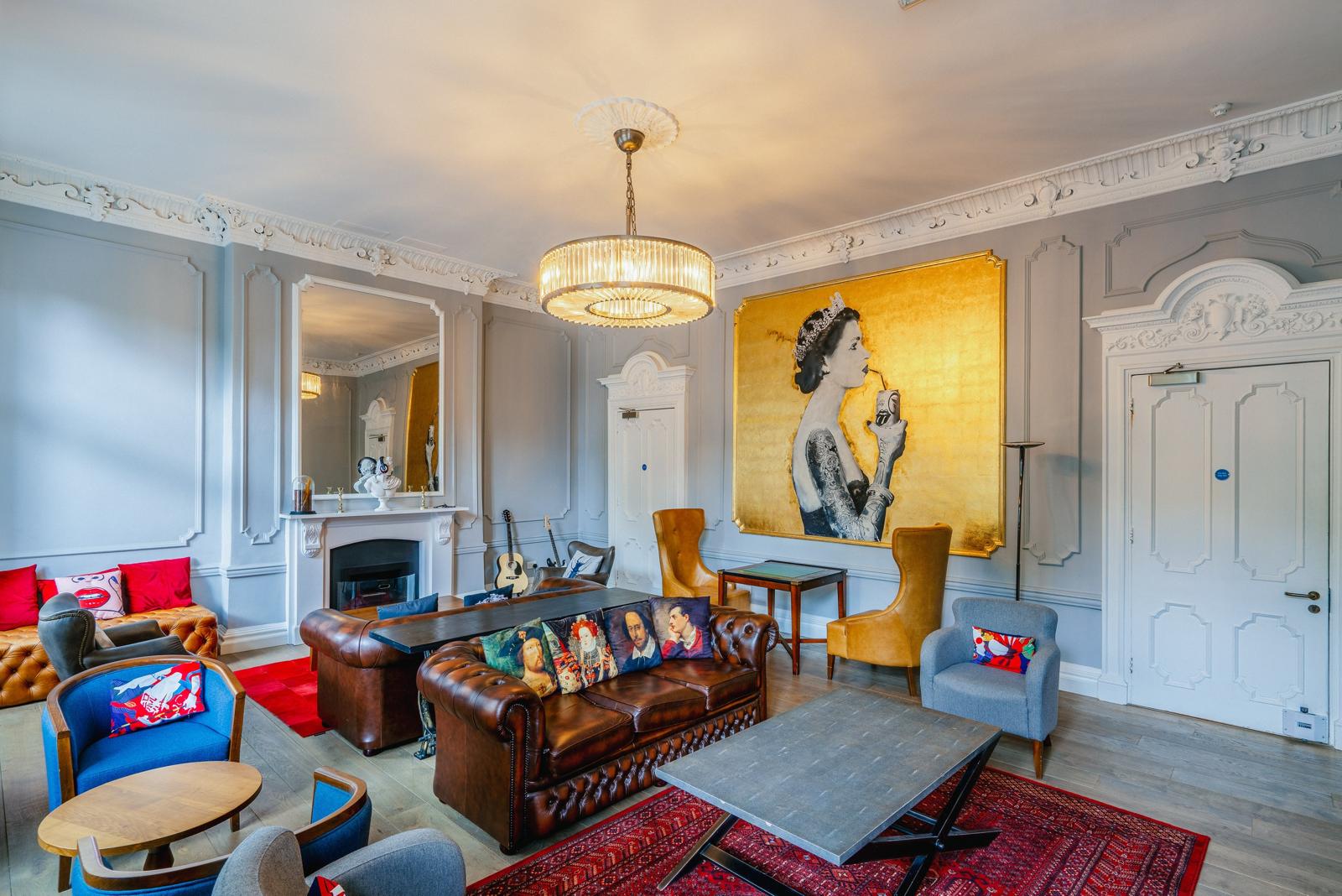 The Lounge