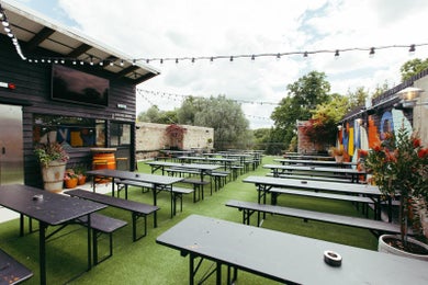 Rooftop Terrace & Banyard Room (Whole Top Floor)