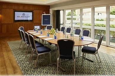 The Oak Suite