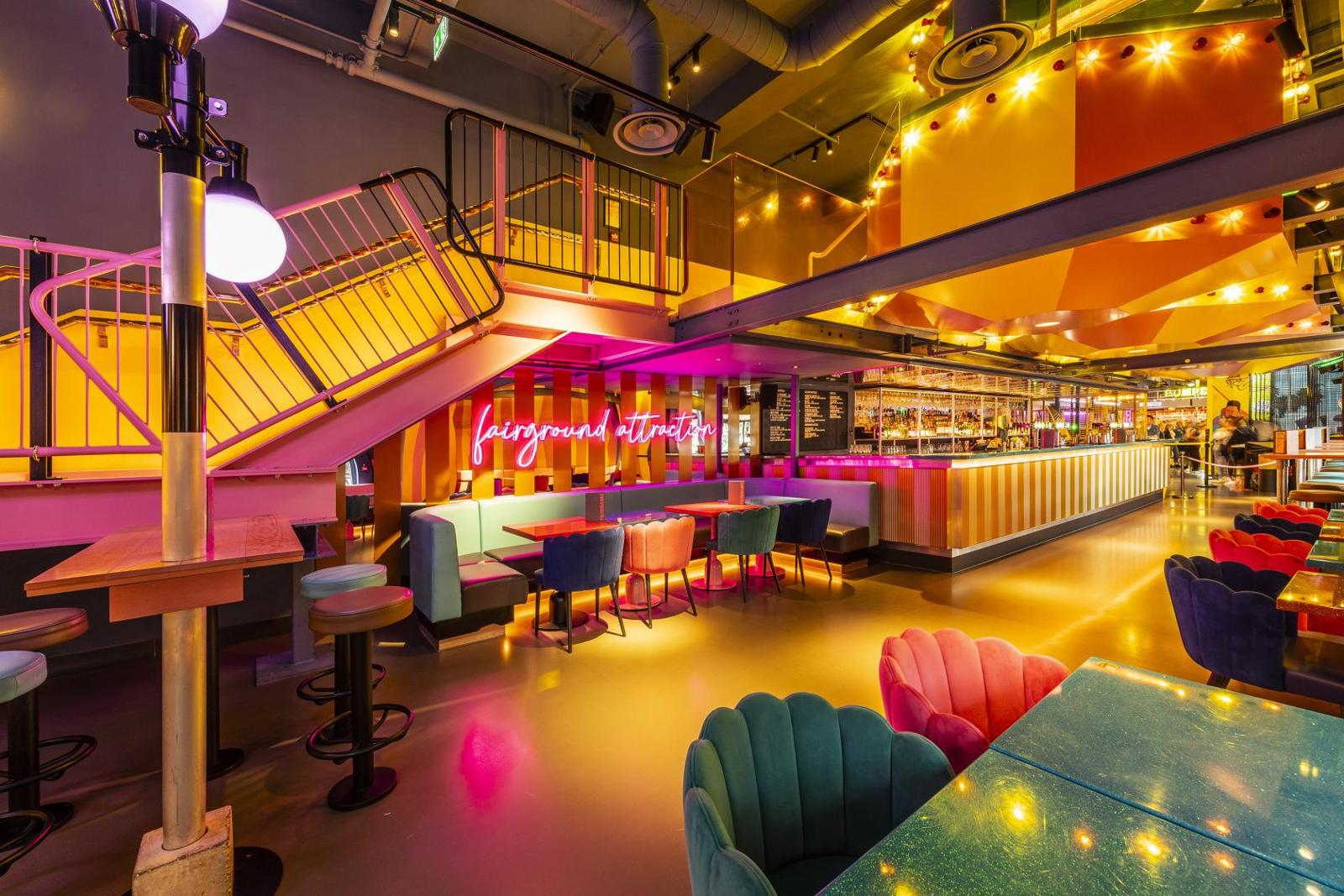 CAROUSEL BAR