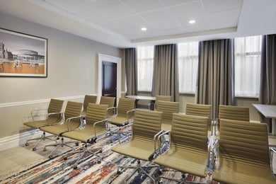 Raglan Suite