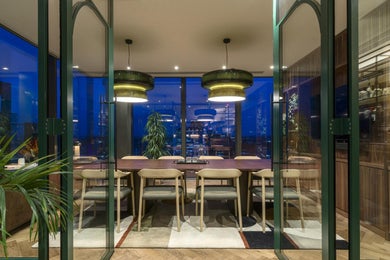 Victoria Square (New..)