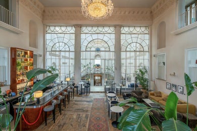 Courtroom Bar (New..)