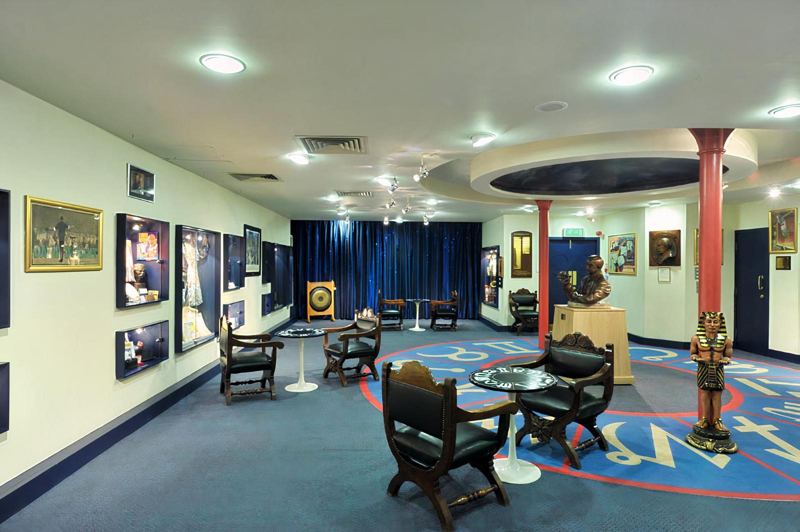 The Devant Room