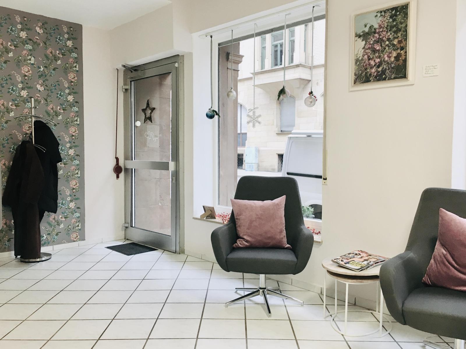 Beauty-Salon/Studio/Meetingroom in Stuttgart City