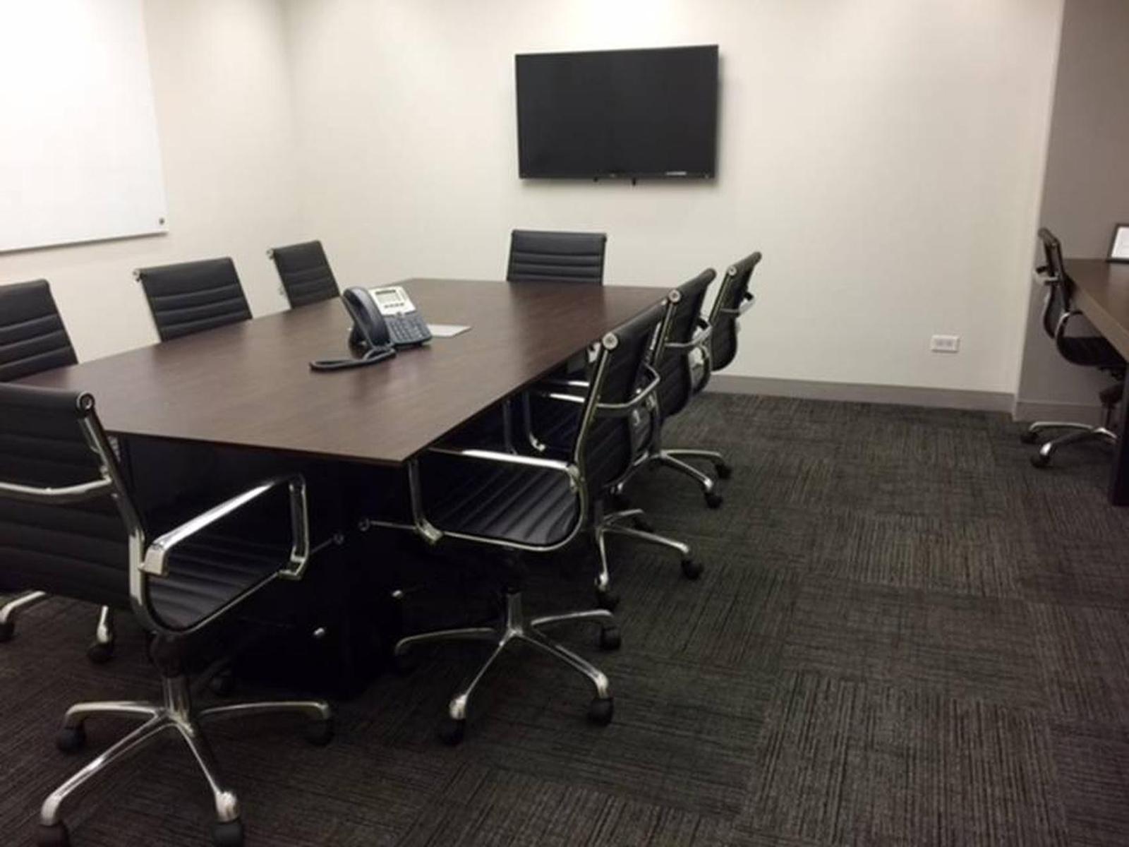 Corporate Suites 8 Person Board Room 8C