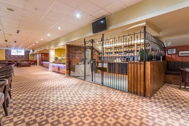Wine Cellar/Champagne Hall