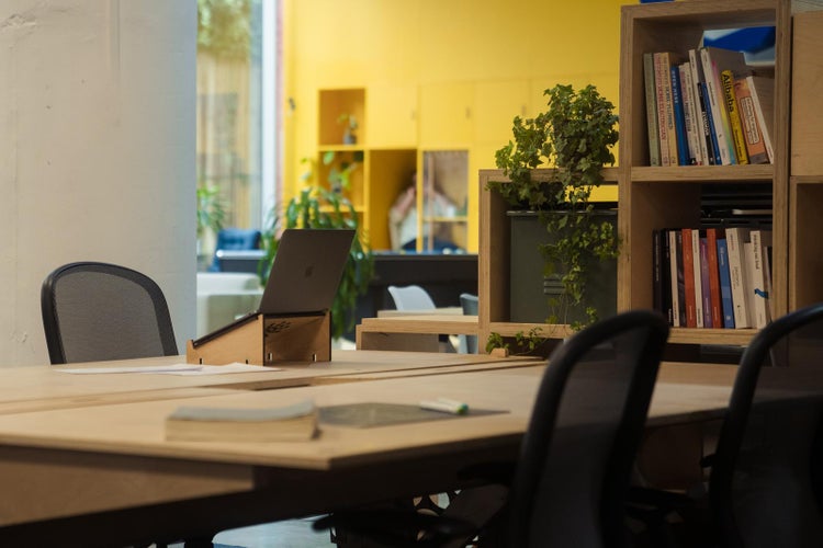 CRL Hot Desk