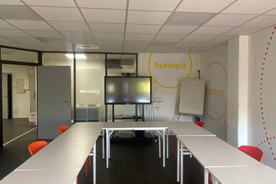 Salle de réunion de 6 à 16 personnes