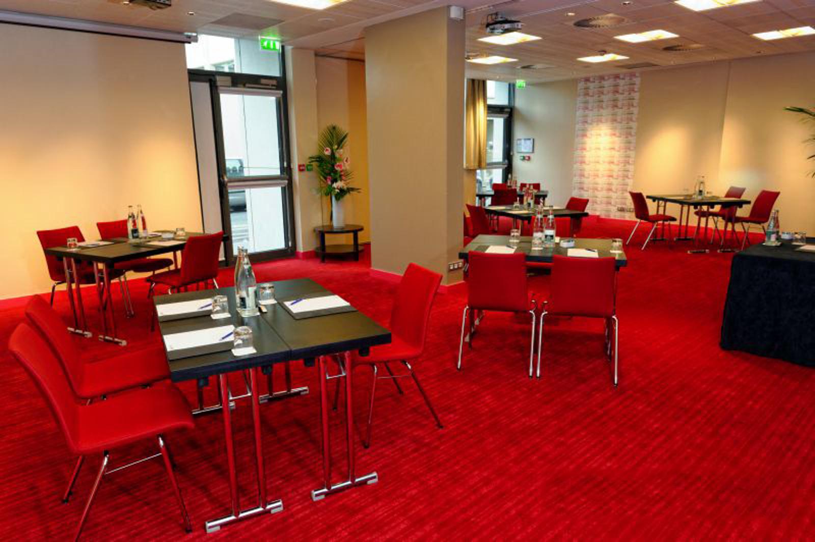 Salle de réunion 7