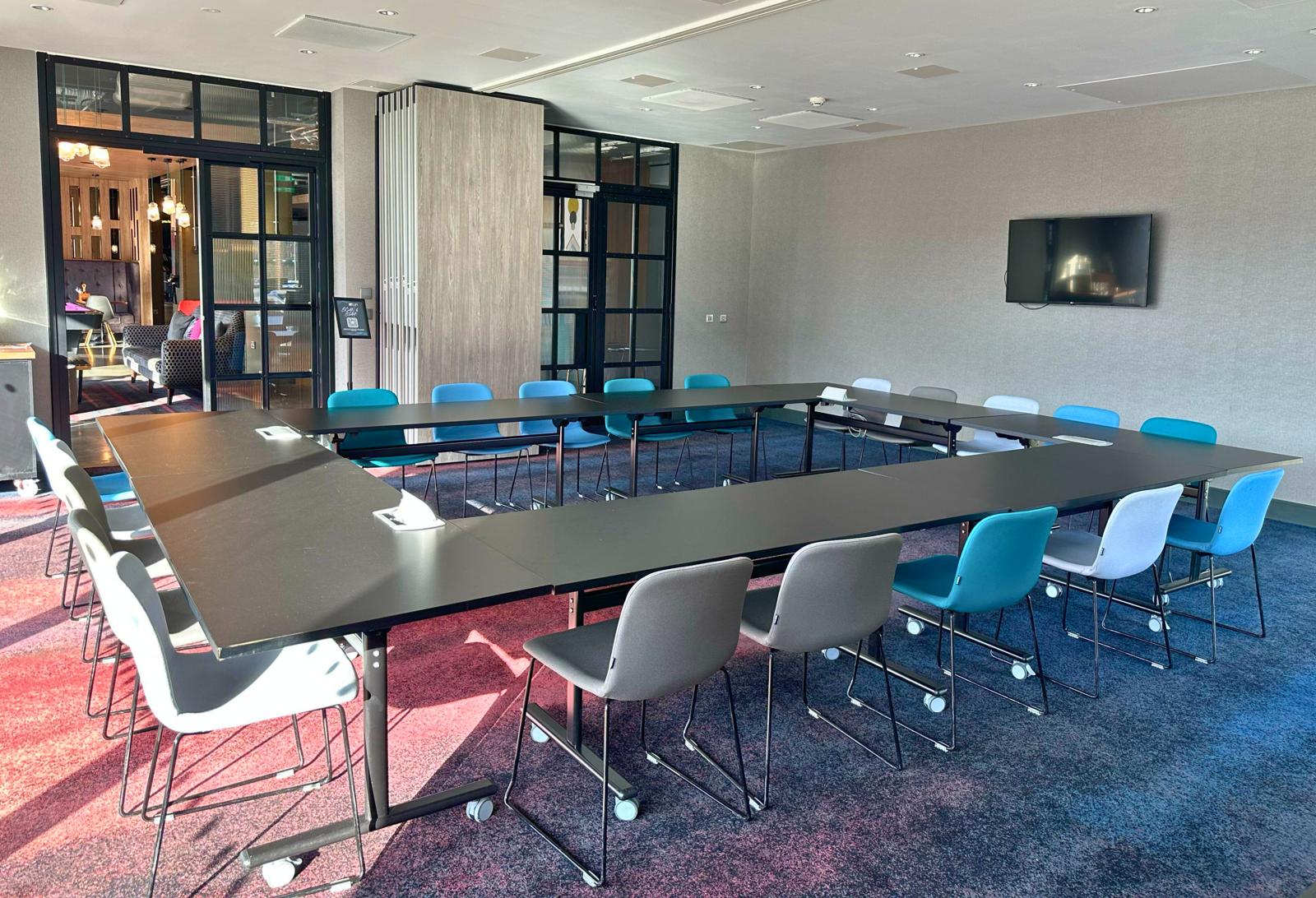 Tactic Meeting Room