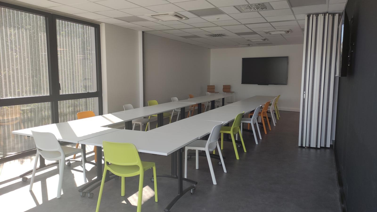 Grande salle de réunion