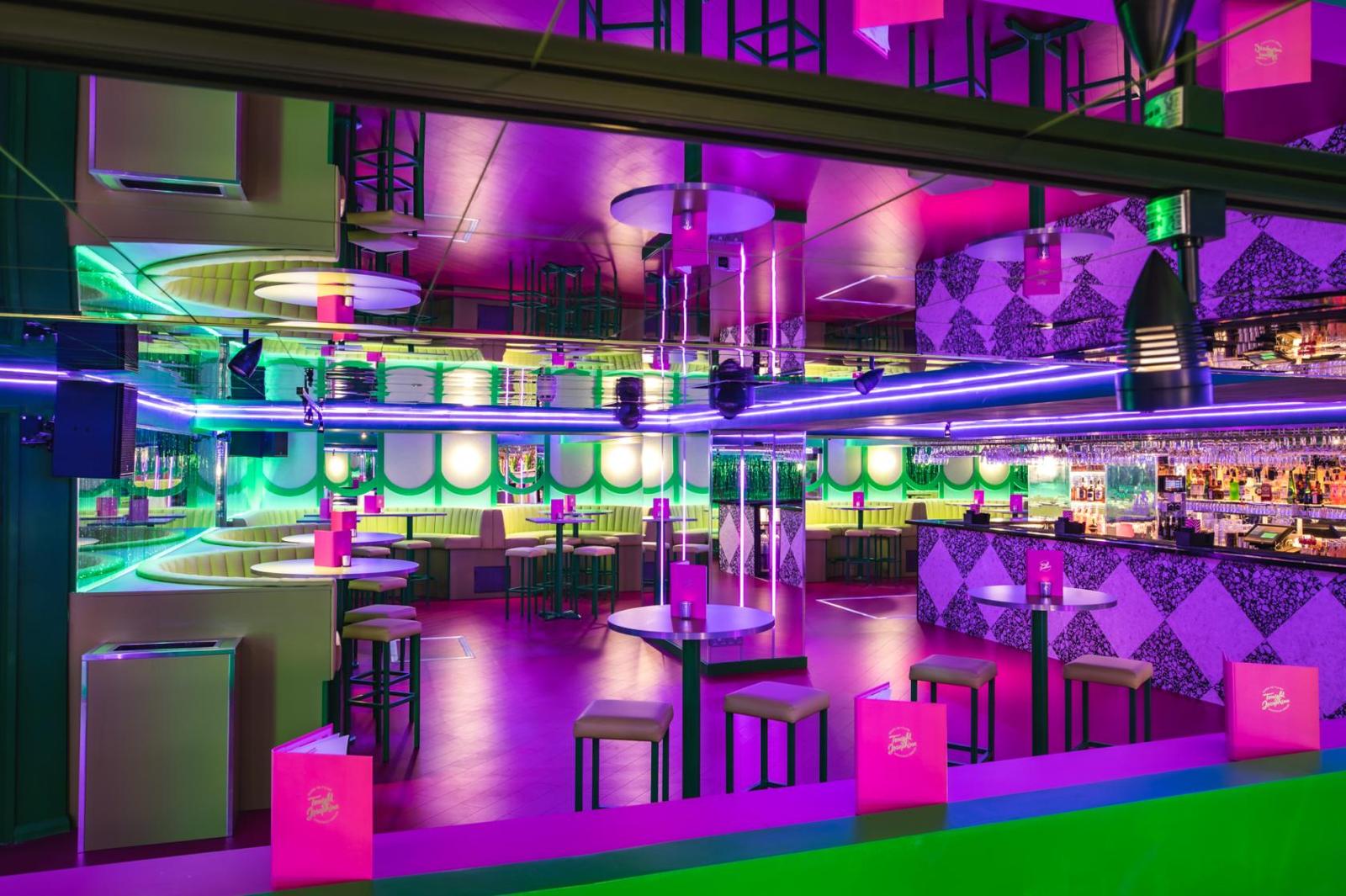 Whole Venue (NEW.)