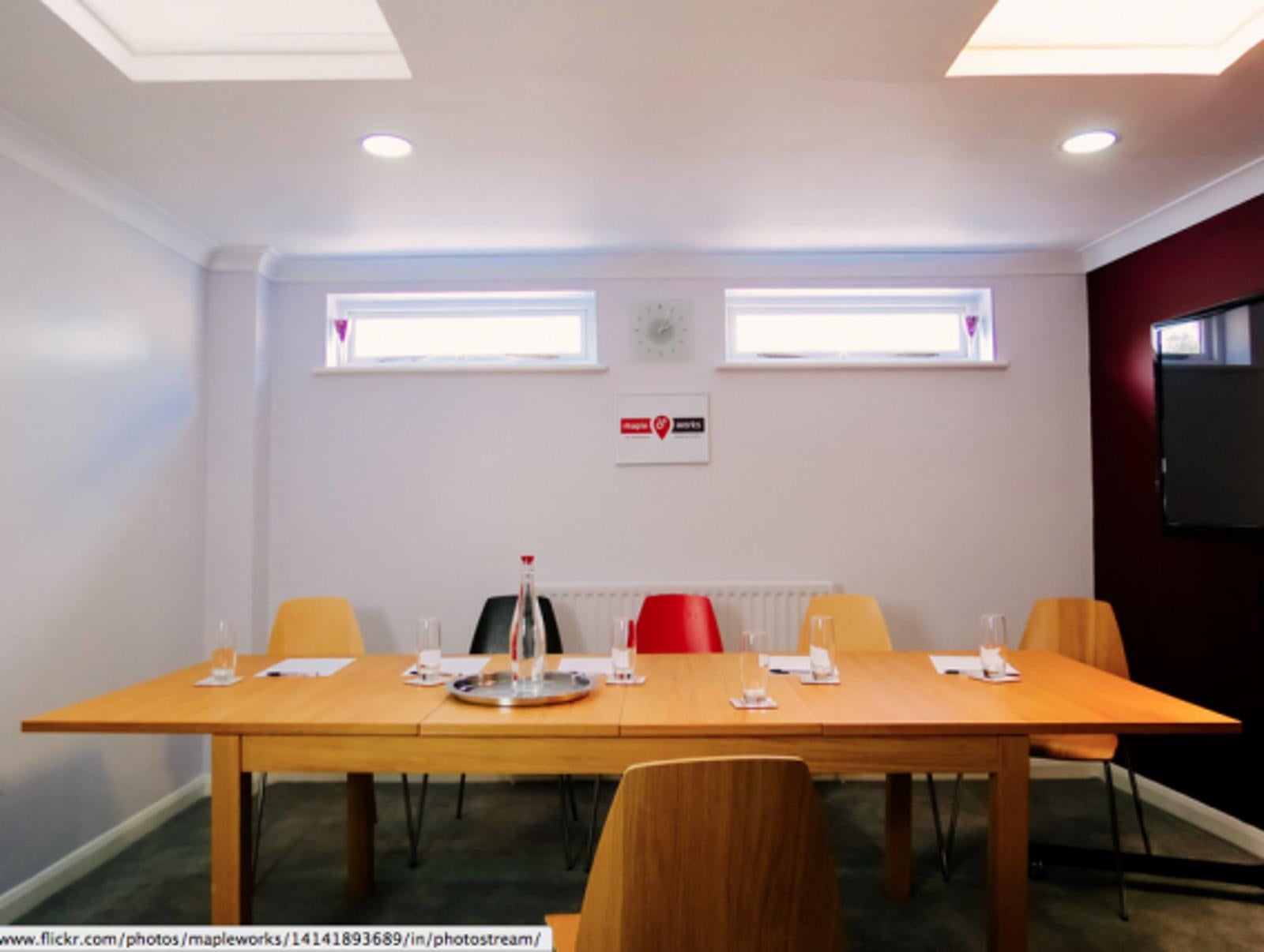 The Oak Room meeting room