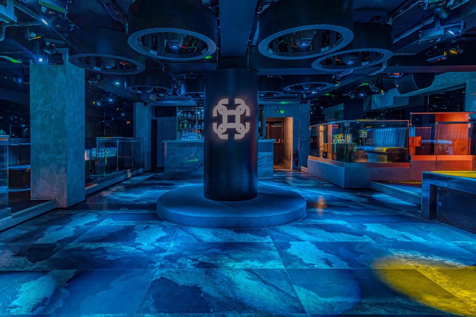 Club (NEW.)