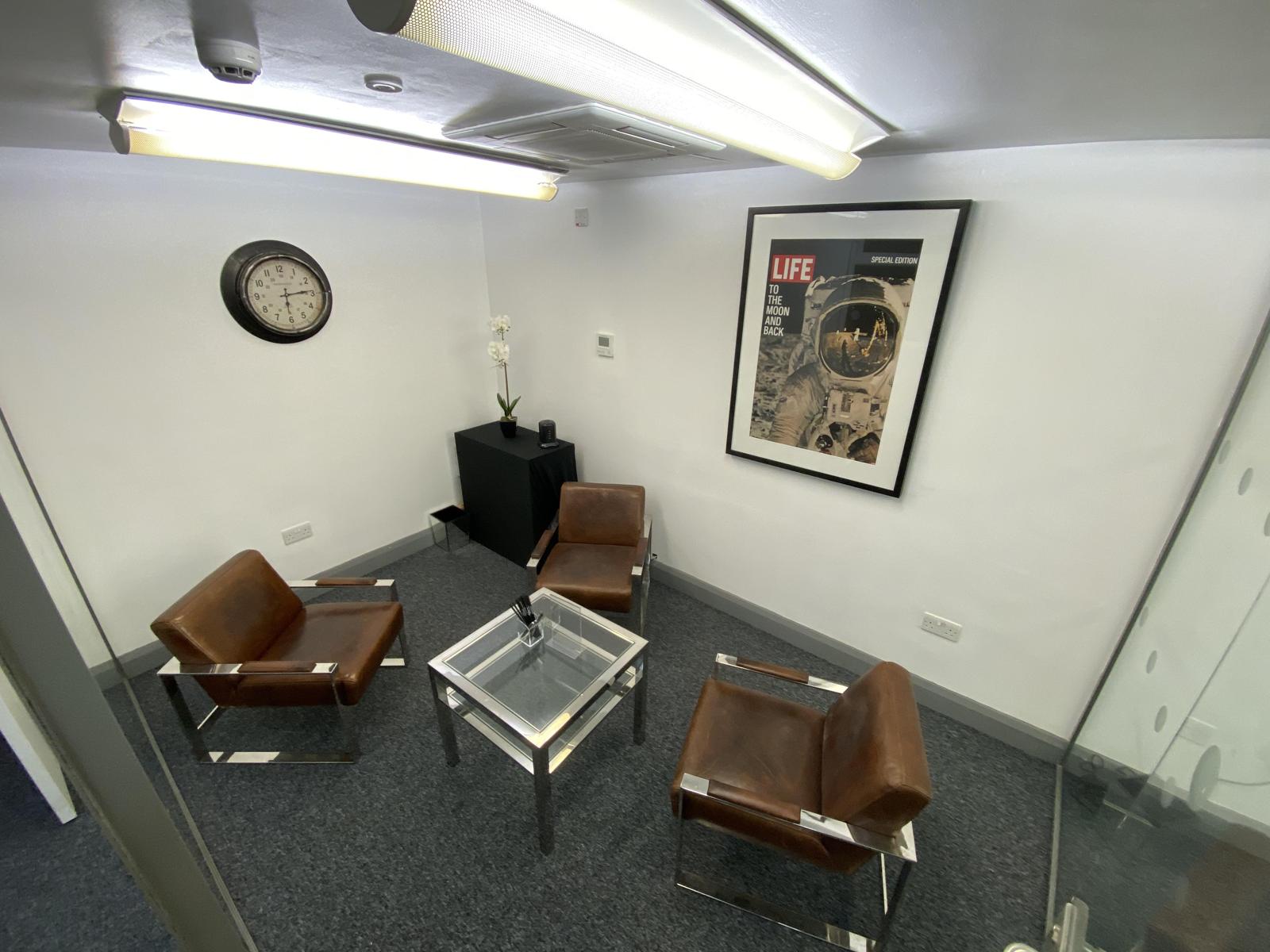 Casual Meeting Room 1