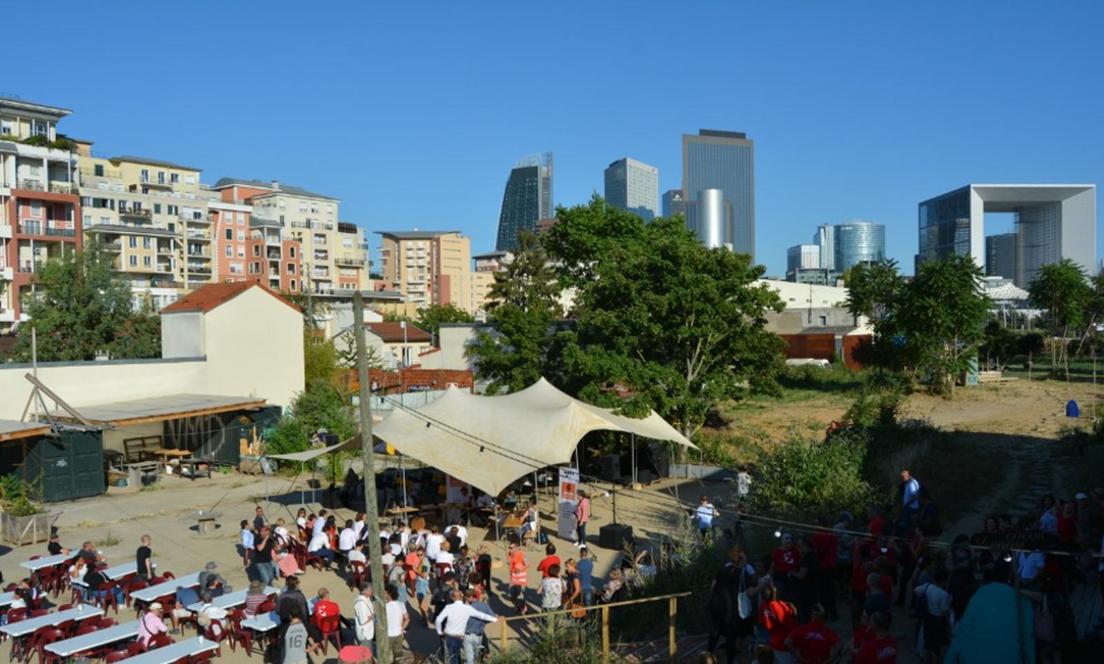 espace atypique semi-ouvert