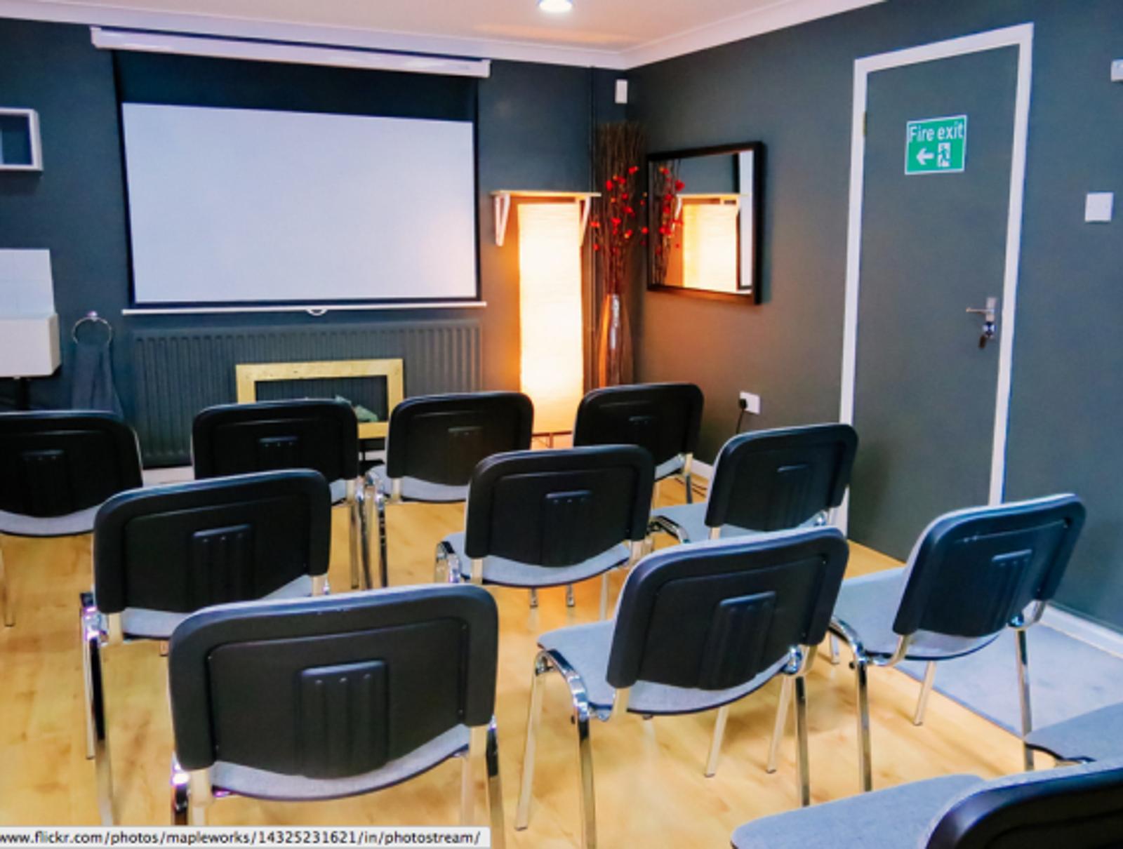The Ash Room meeting room