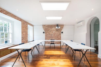 Presentation Space/Abraham Room