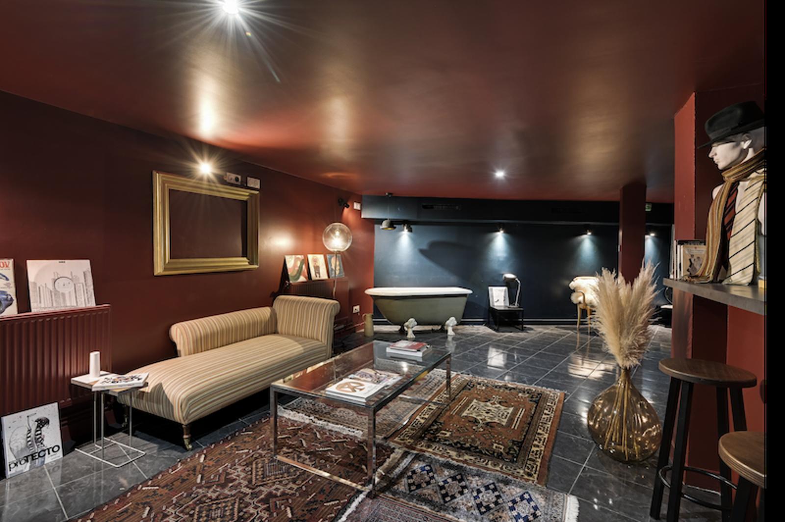 Sarah Bernhardt - Salle intimiste avec bar privée - 100m2