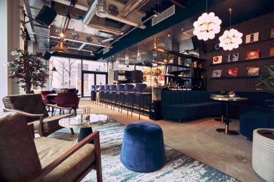 Qube East Bar and Lounge (New..)