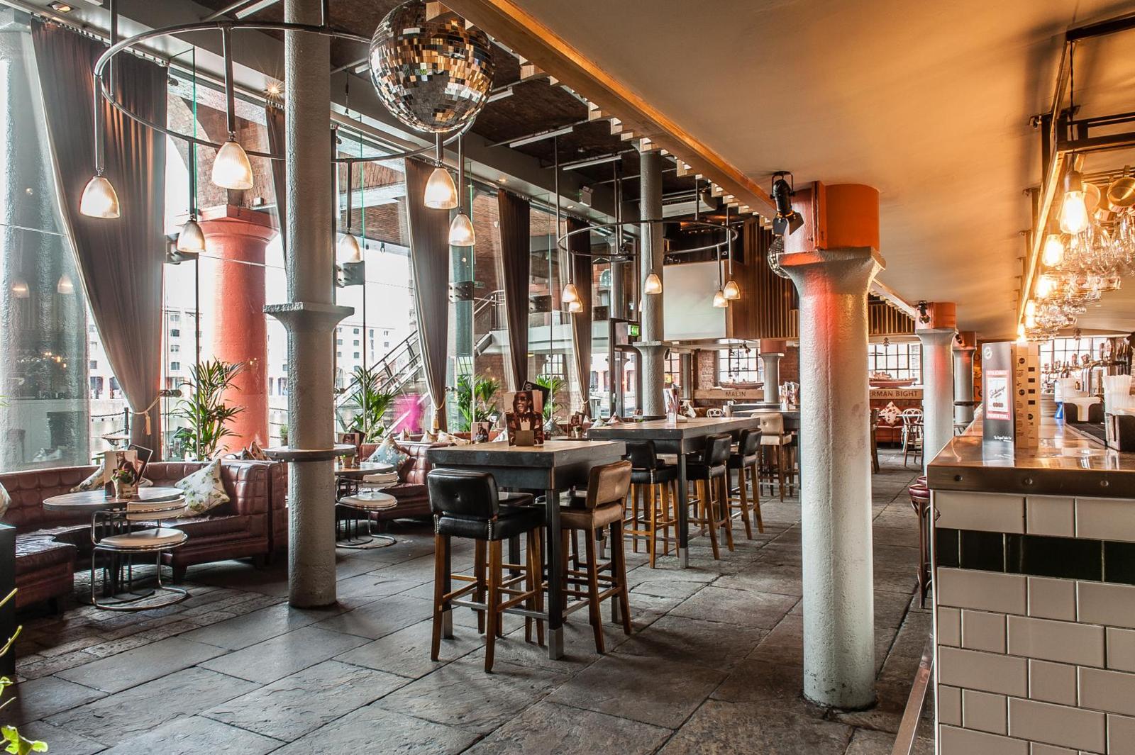 Main Bar (New..)