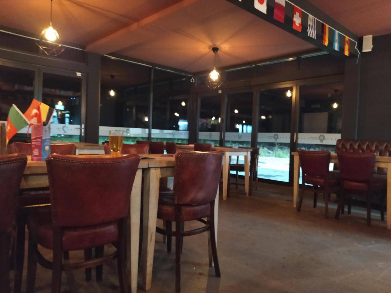 Cafe-Bar