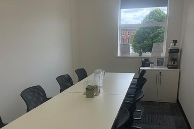 Medium Meeting Room