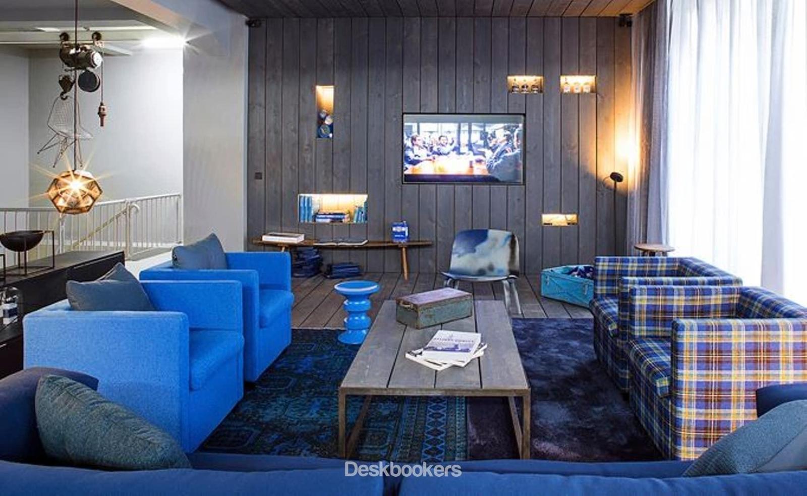 blue room