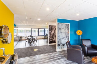 Quest House - Cardiff