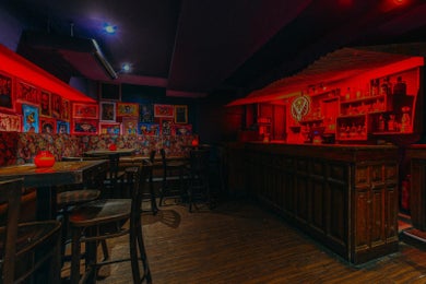 Mariachi Bar (NEW.)