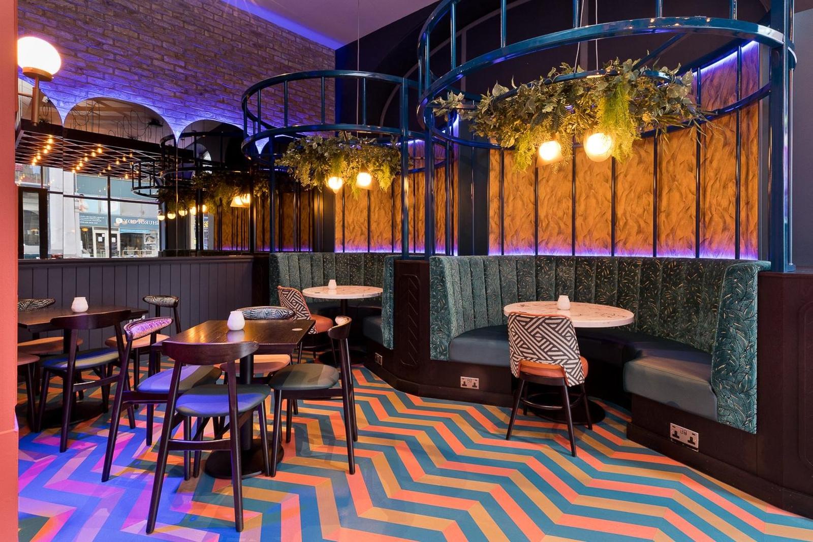 Cocktail Lounge