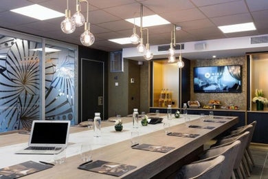 Montparnasse Seminar Room