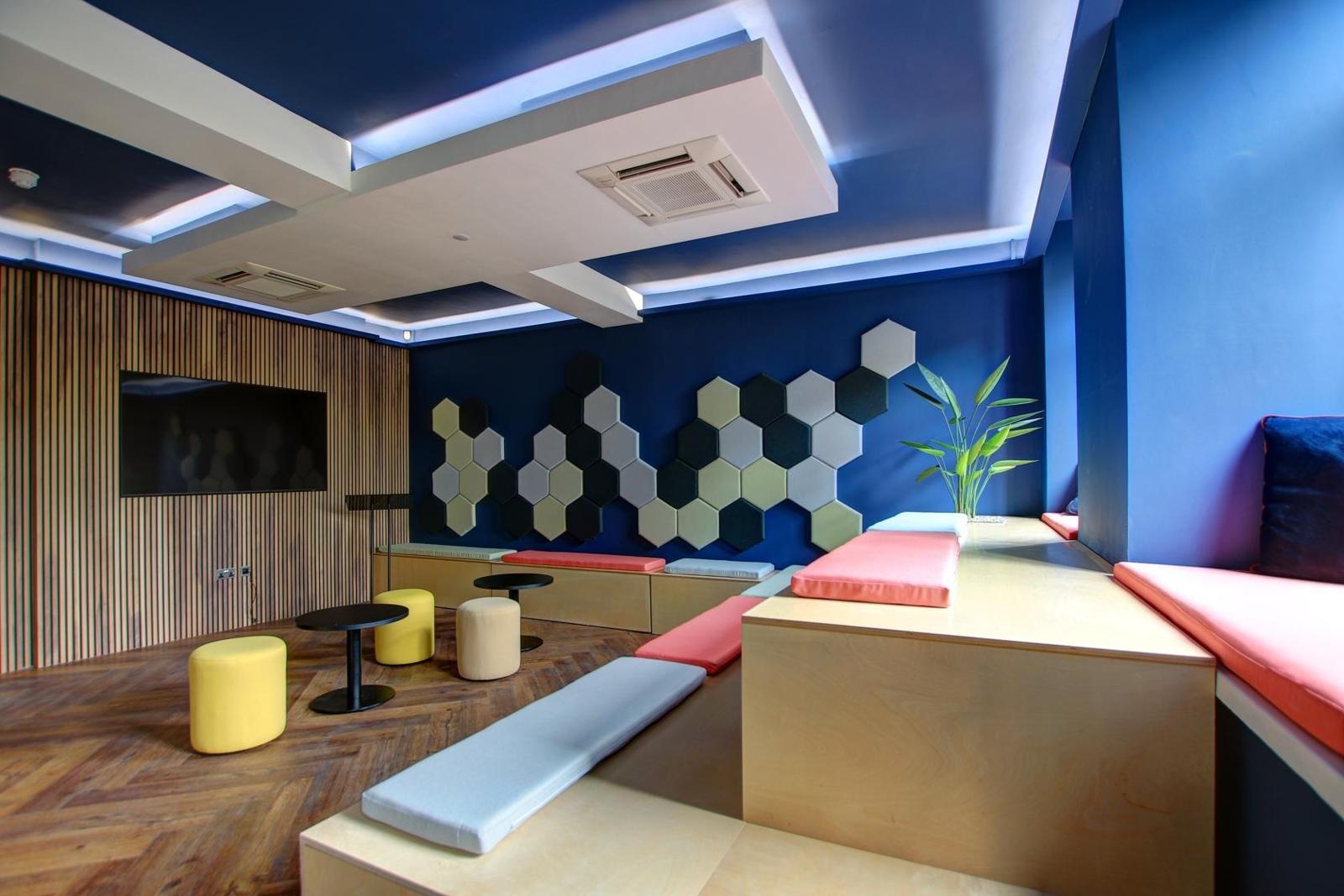 The Members Lounge