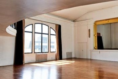 1920's theater converted into a shooting and events location