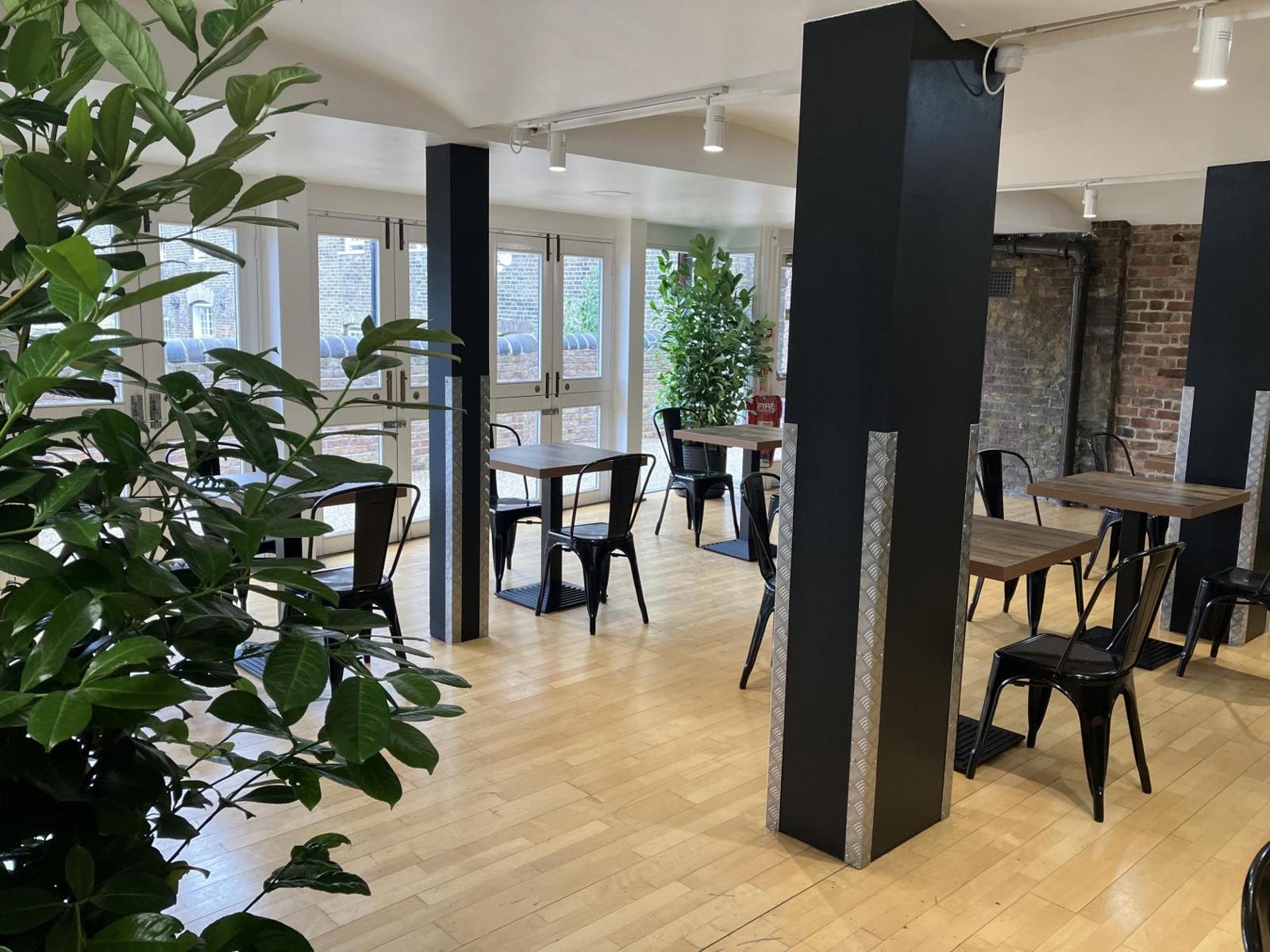 Studios Cafe