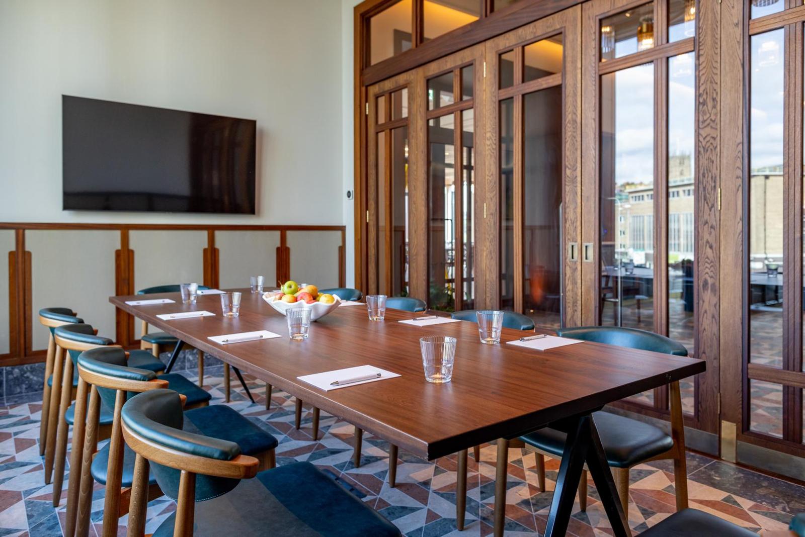 Boardroom (NEW.)