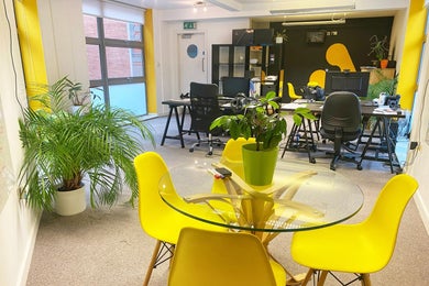 DeskSpace - Hope Works