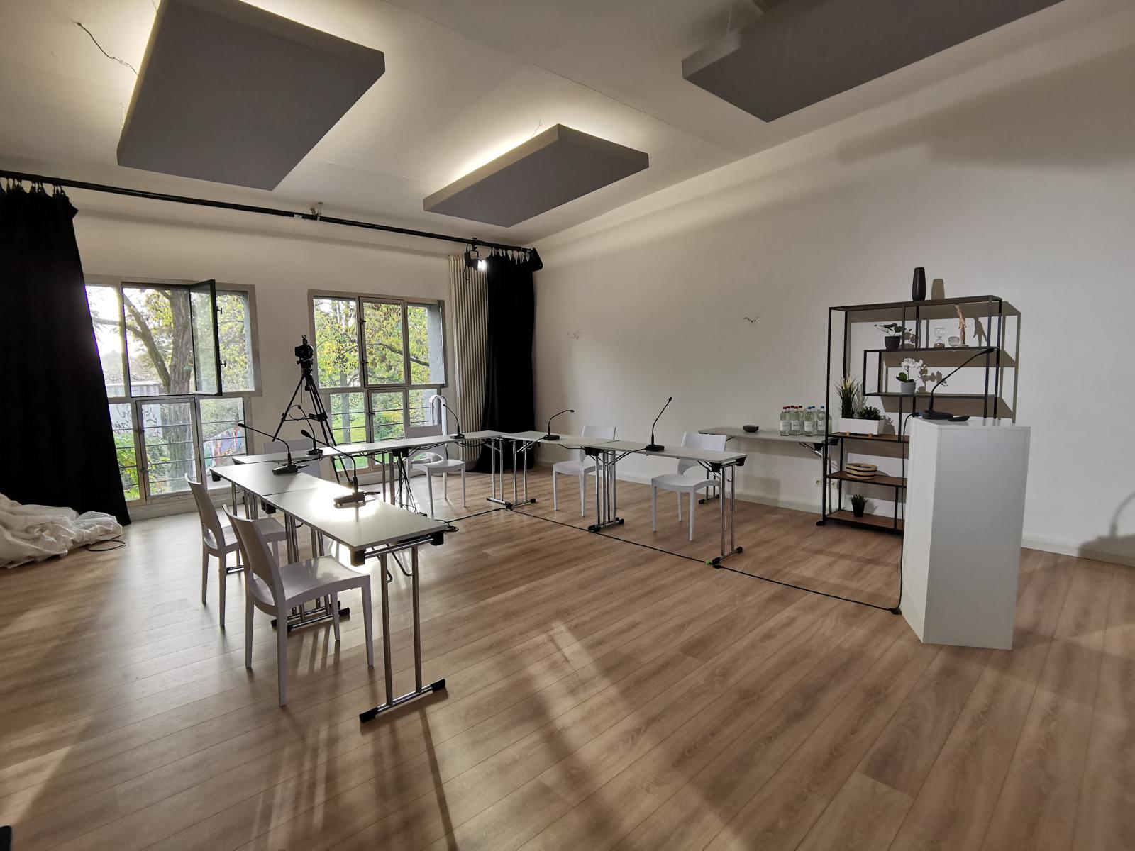 Loft Studio by Meet Live