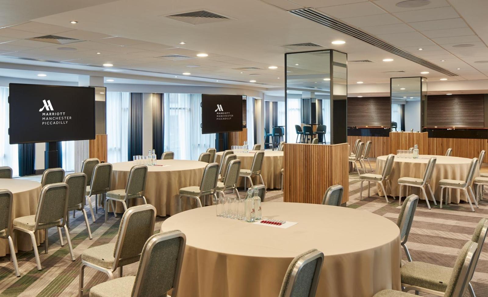 Piccadilly Suite
