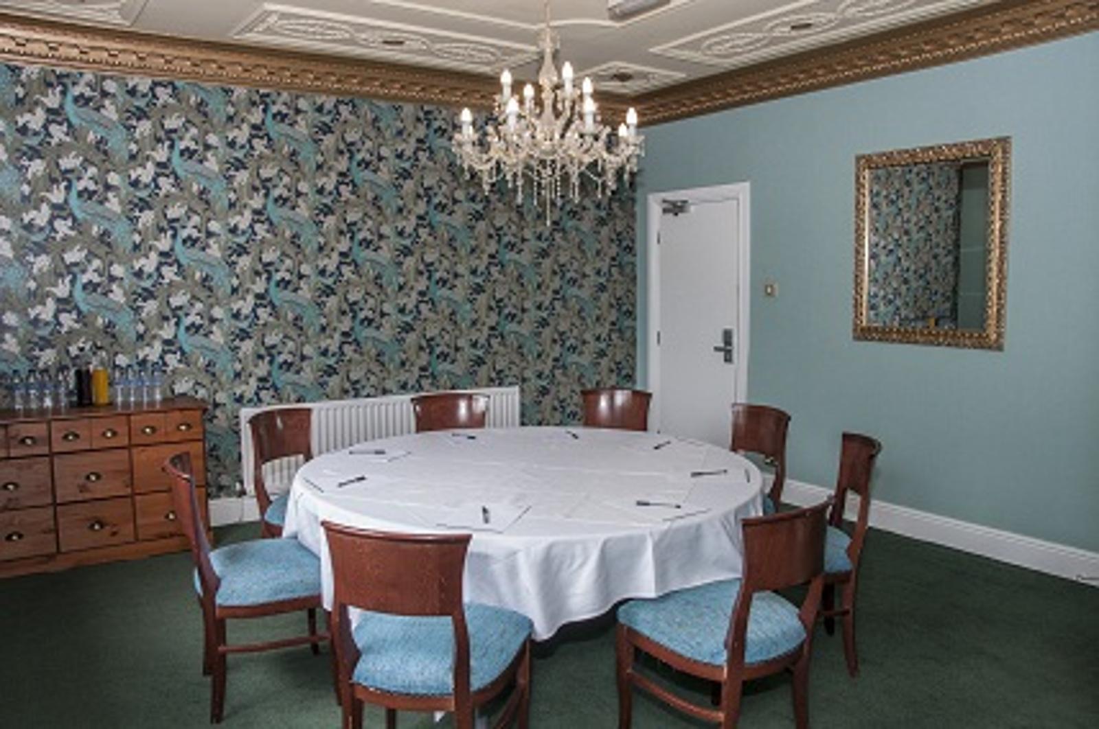 The George-Eliot Suite